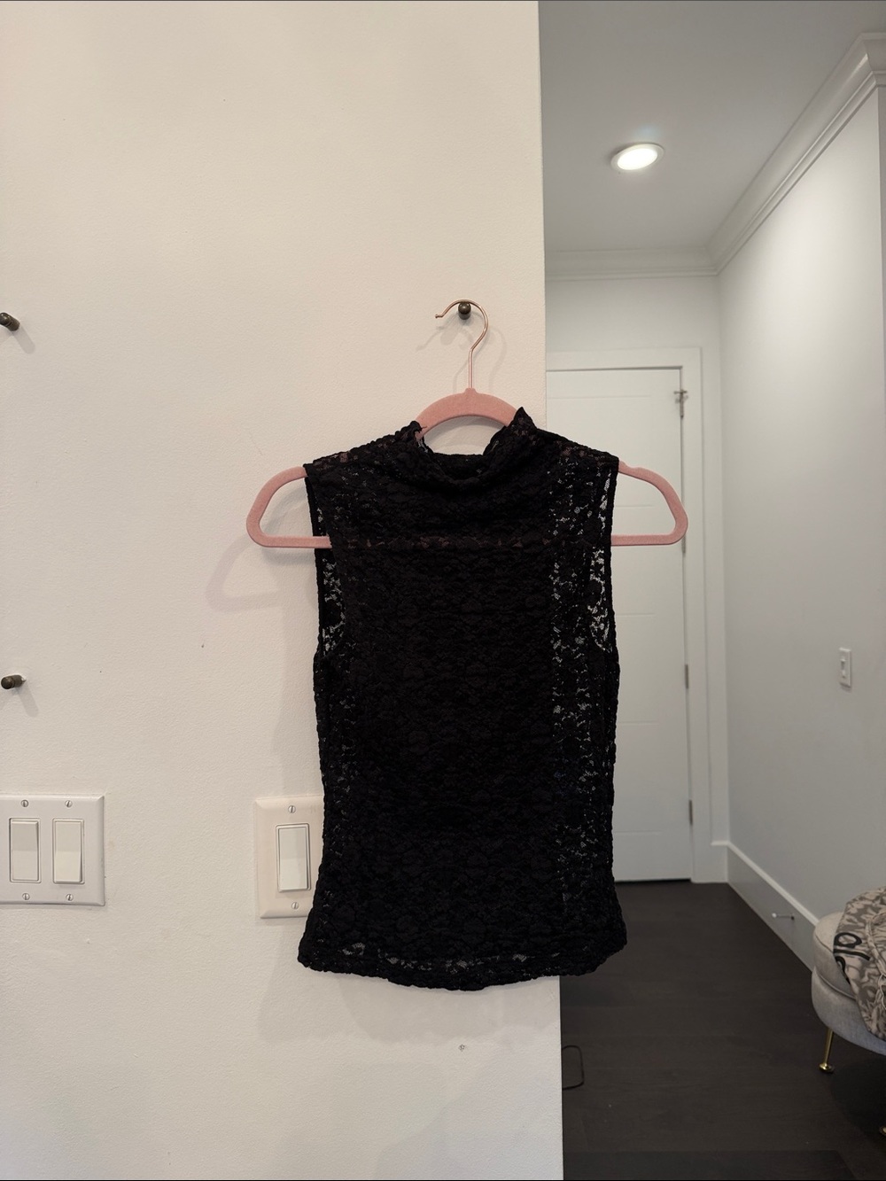 Veronica Beard Black Lace Sleeveless Mock Neck Camisole